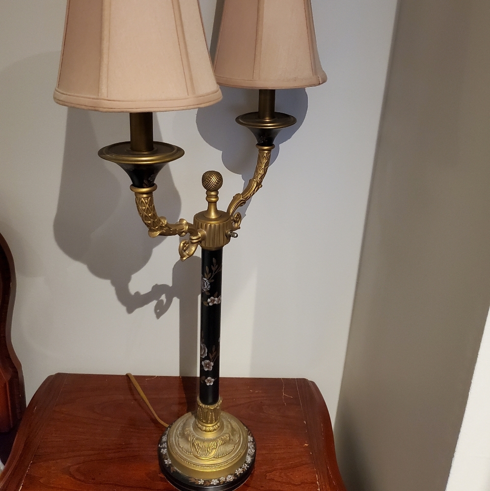 Table Lamp - Picture 2 of 3